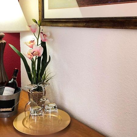 Budget Inn Ontario Luaran gambar