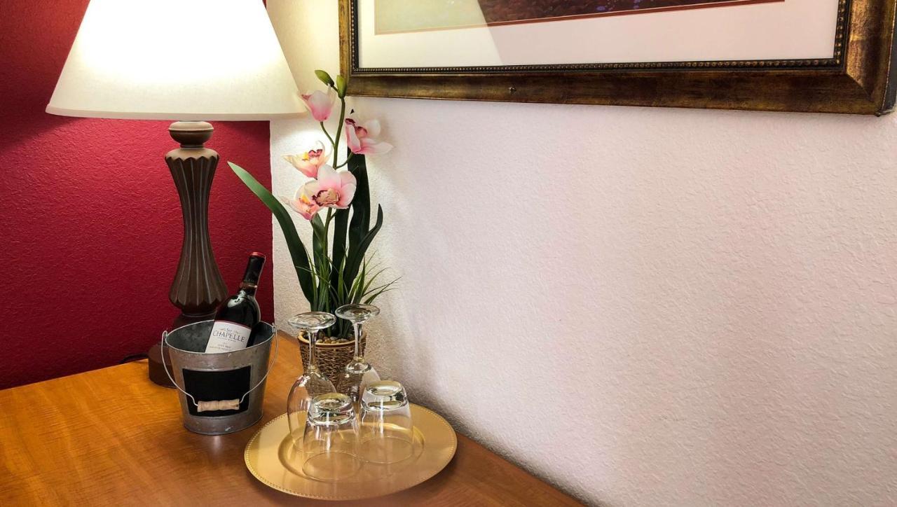 Budget Inn Ontario Luaran gambar