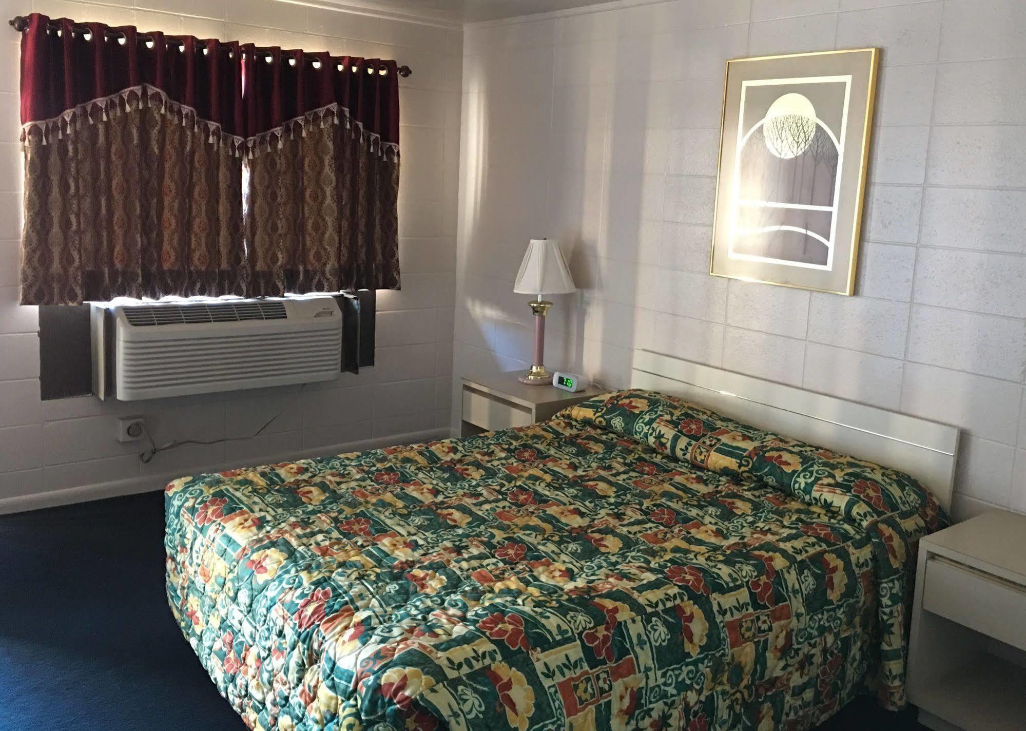 Budget Inn Ontario Luaran gambar